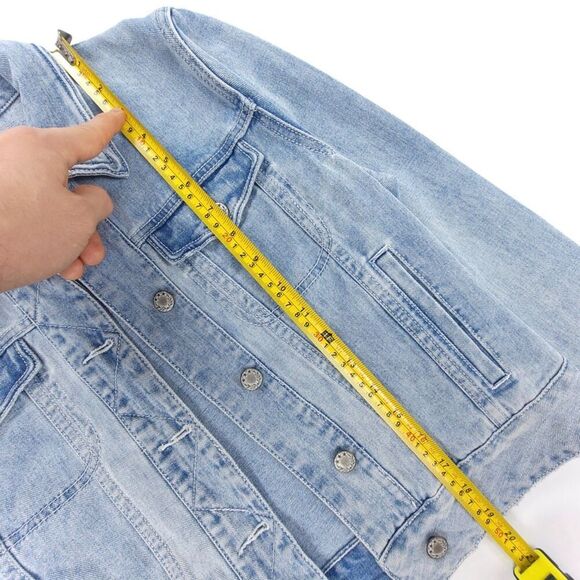 FREE PEOPLE Fitted Cropped Button Down Jean Jacket Western Boho Light Denim XS - Picture 3 of 8